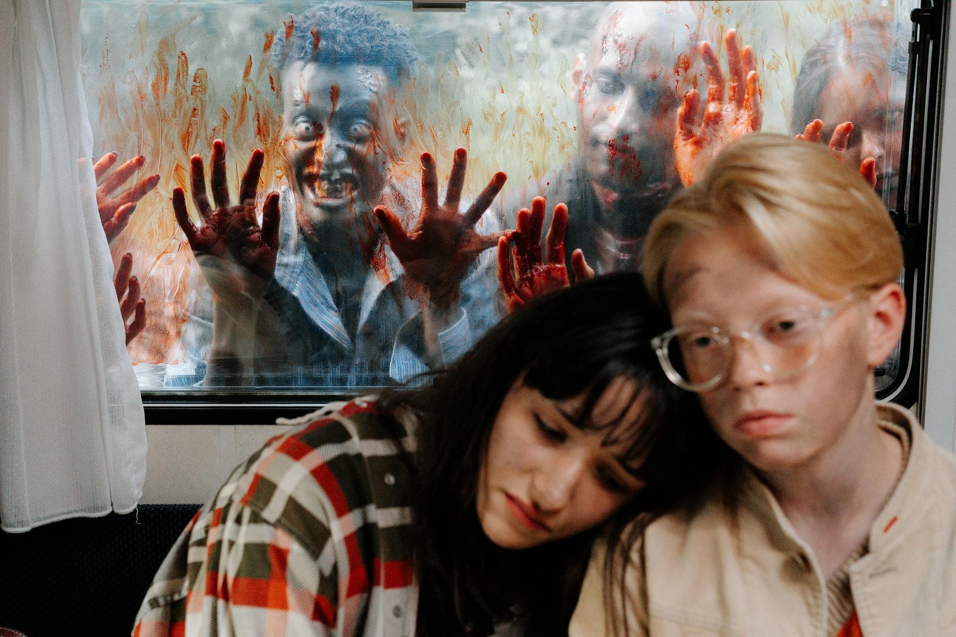 Somebody: o thriller psicológico que transformou dating apps em pesadelo