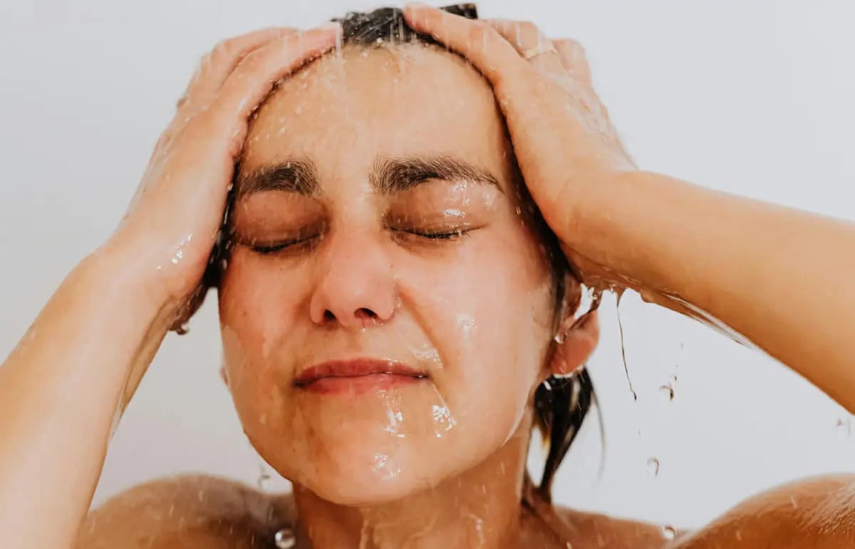 Top 3 sais para amaciador de água que salvam peles sensíveis, segundo especialistas