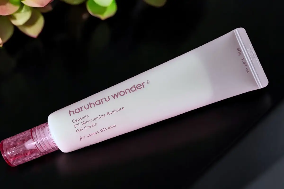5% de Niacinamida: o gel creme da Haruharu Wonder que promete iluminar a pele de verdade