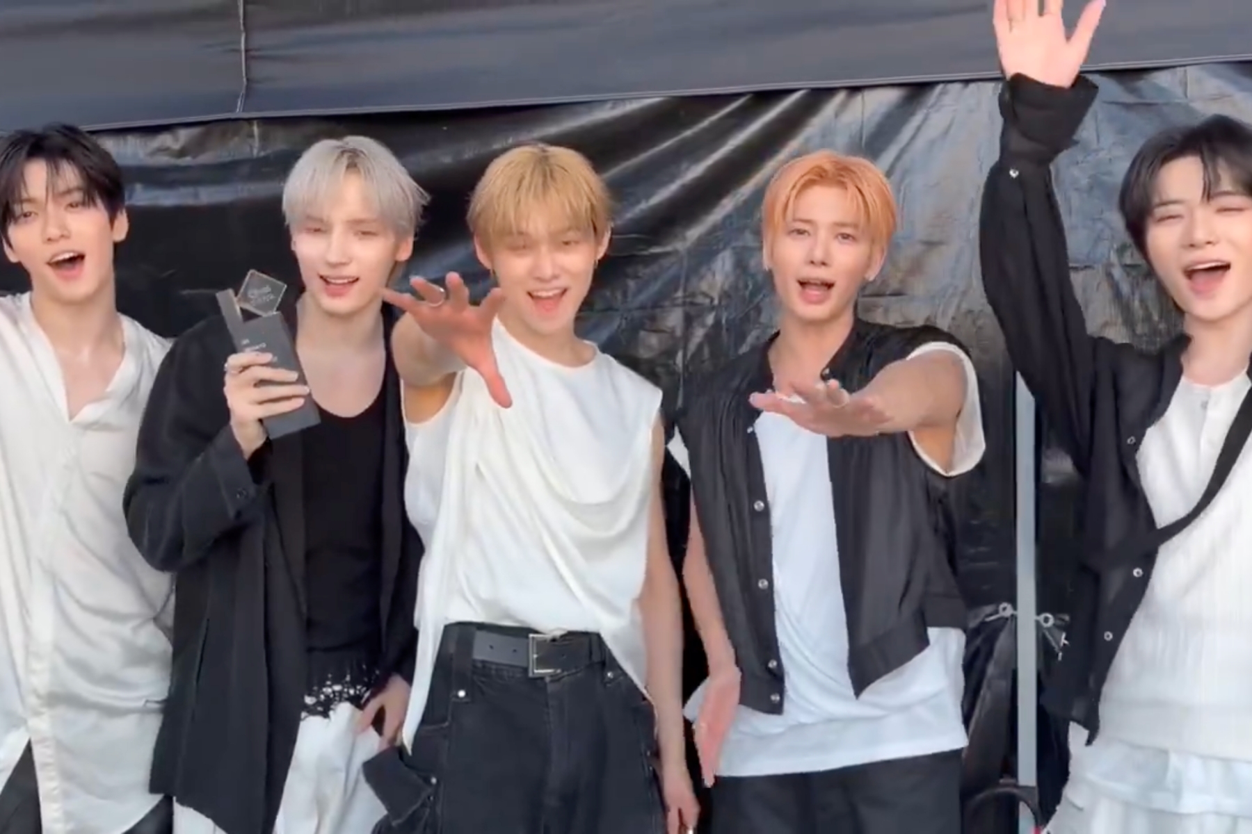 TXT: "Stick With You" vence o Inkigayo e completa Grand Slam semanal