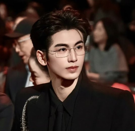 Zhang Ling He virou alvo de tensão política entre China e Taiwan — e a internet não está conseguindo processar